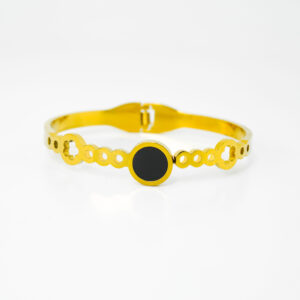Anti Tarnish Clover Pattern Bracelet with Black Stone